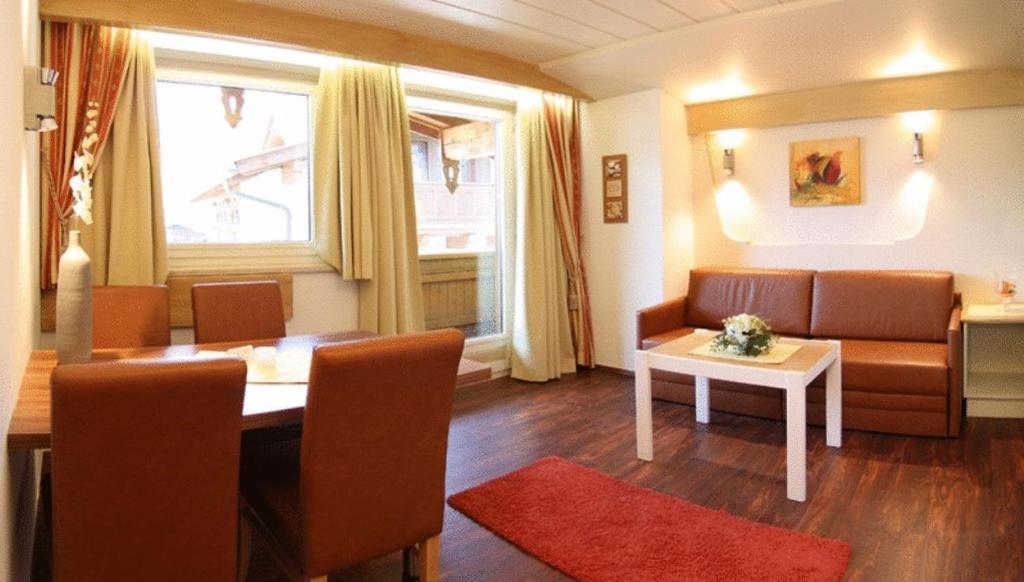 Aparthotel Kroesbacher Fulpmes Luaran gambar